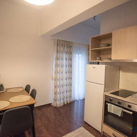 Explore Greece From Lovely City Centre Apartment Chalkida Exterior photo